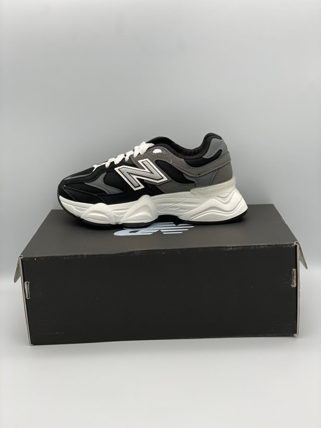 Sneakers New balance Très Confortable et avec Boîte