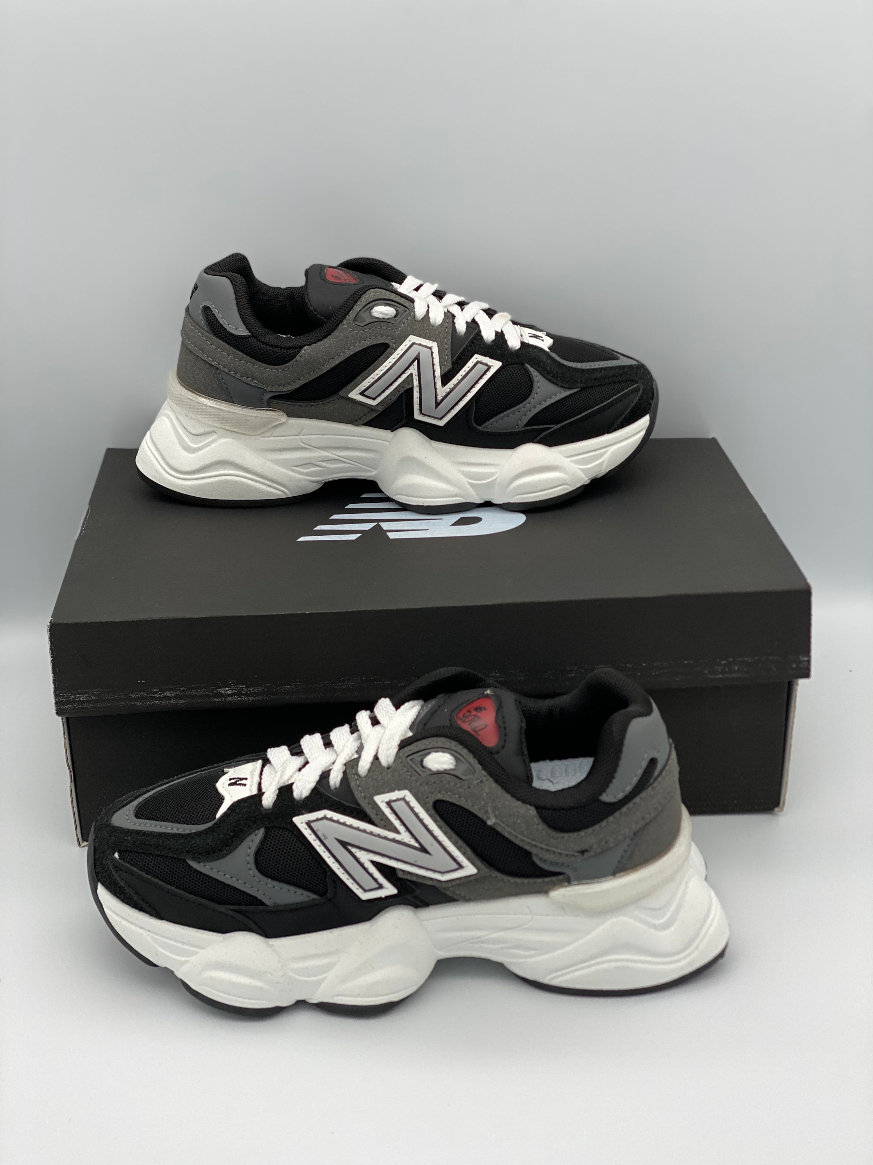 Sneakers New balance Très Confortable et avec Boîte